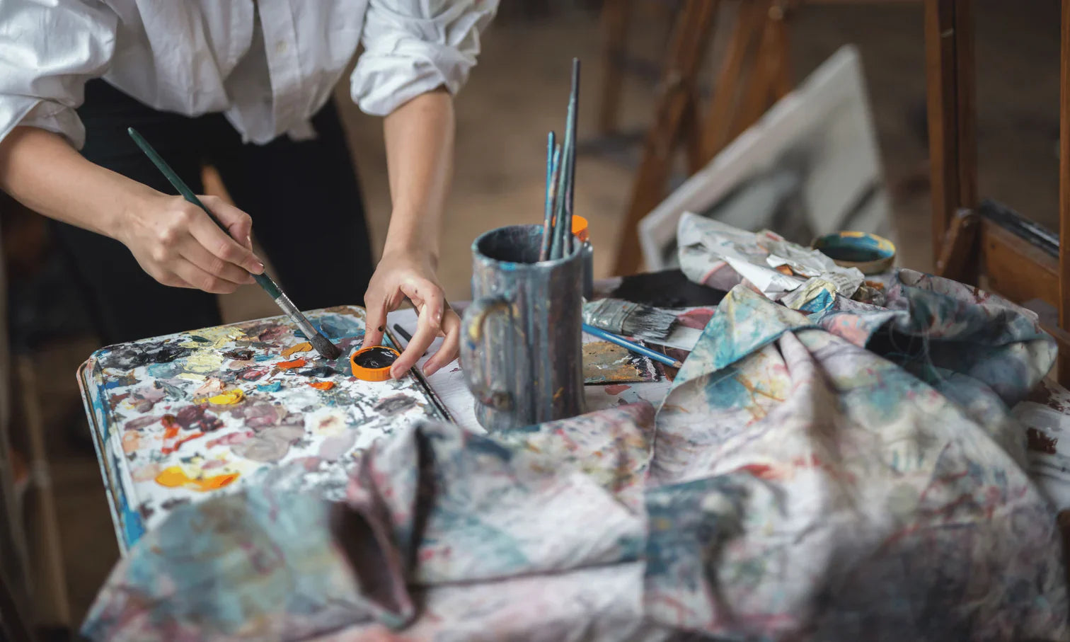 Color Mixing Guide: 30 Essential Tips for Perfect Color Combinations