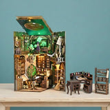 The Master's House - DIY Book Nook Kit